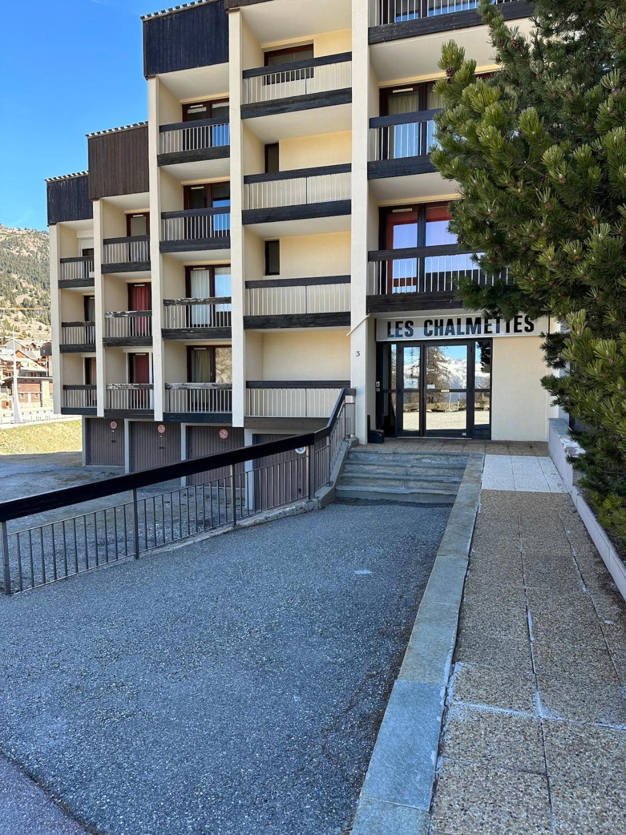 Studio Les Chalmettes 4 Personnes Au Pied Des Pistes Wifi - Balcon - Parking Montgenevre Bagian luar foto