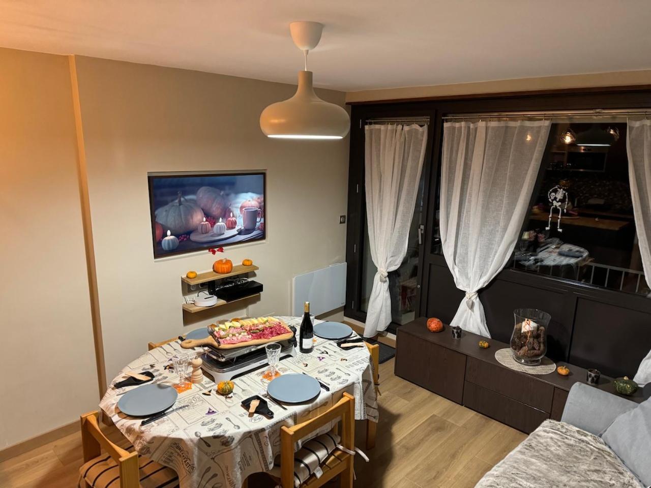 Studio Les Chalmettes 4 Personnes Au Pied Des Pistes Wifi - Balcon - Parking Montgenevre Bagian luar foto